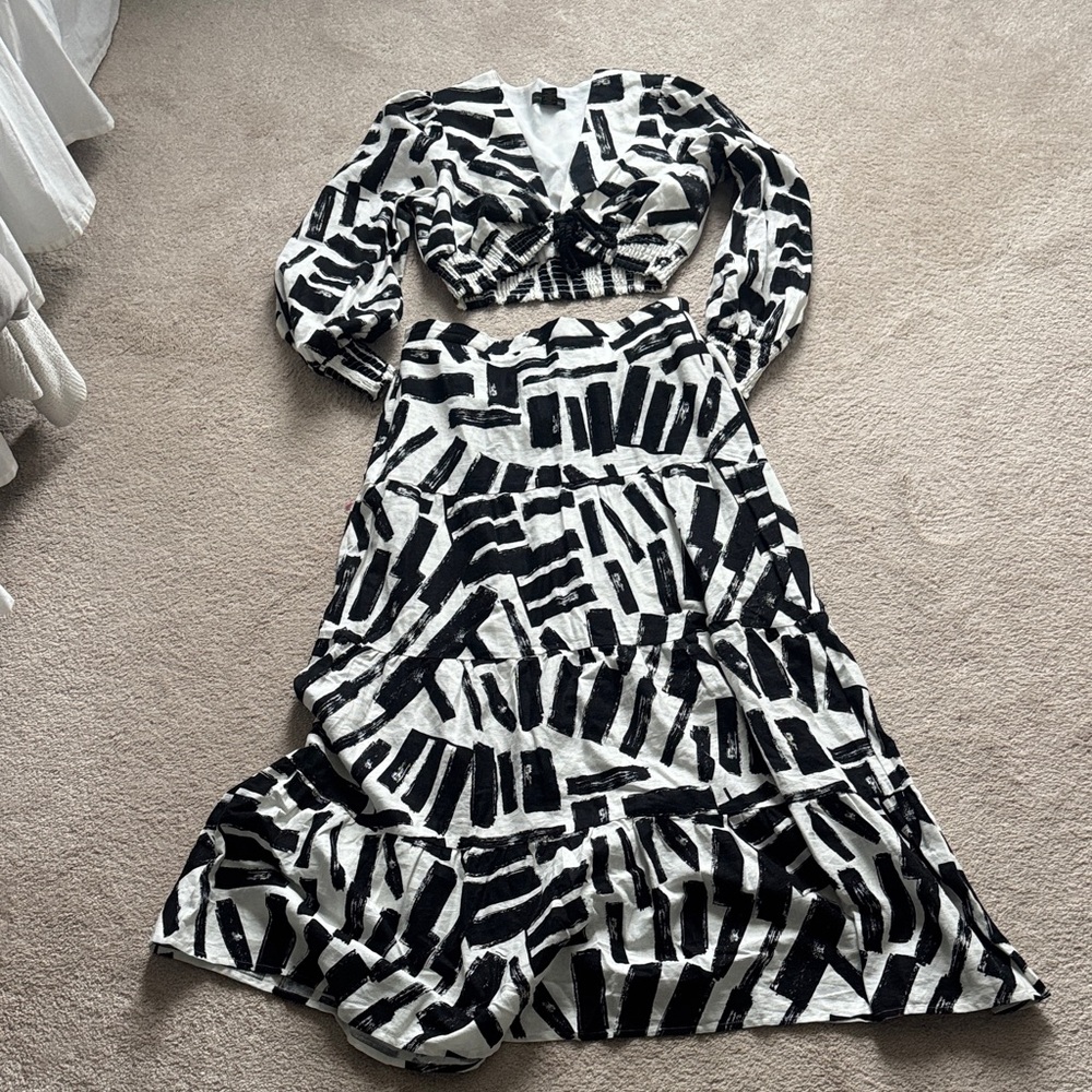 EUC House of Harlow two piece dress